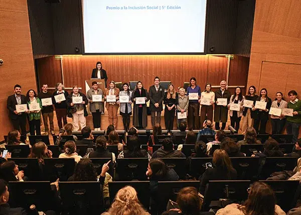 Equipo de la Fundación e+e en la ceremonia del Premio a la Inclusión Social 2026